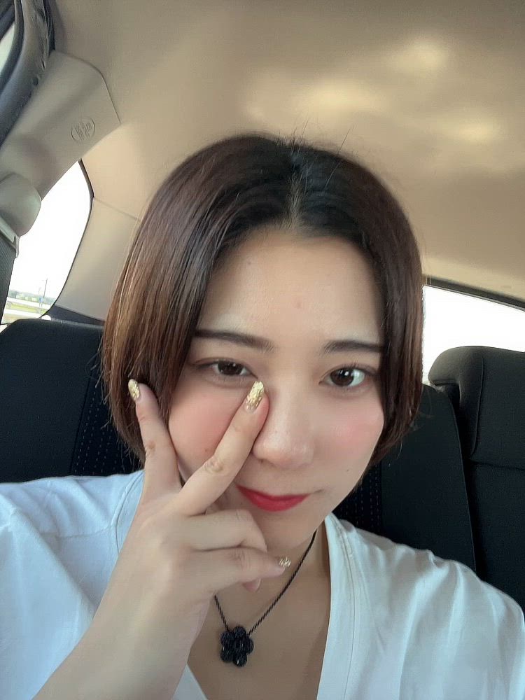 「出勤しました♪」01/28(水) 12:17 | 愛咲かおるの動画日記