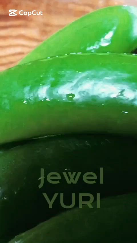 「⚠︎咀嚼音です」02/07(土) 13:55 | ゆりの動画日記