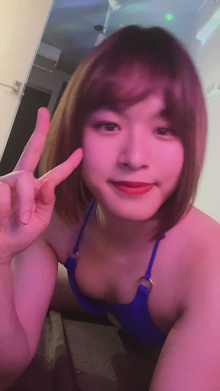 「本日ご予約ありがとう♡明日4月30日(木)出勤します♡」04/29(水) 23:07 | 水城　ゆなの動画日記